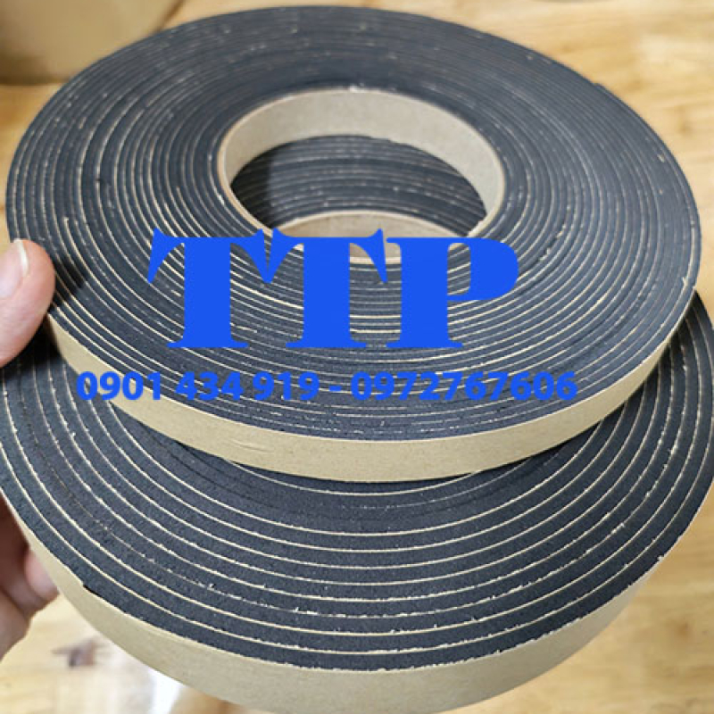 Ron mút xốp eva dán cửa